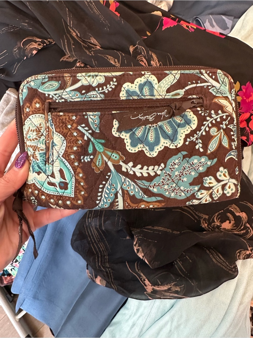 Y2K Era Vera Bradley Brown Quilted Floral Zip Wallet with Teal Accents - Picture 2 of 4